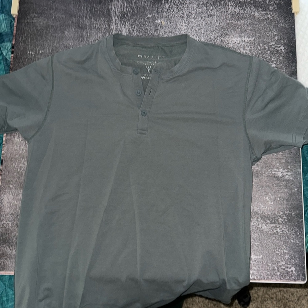 Bylt Premium Basics drop cut Henley tee small